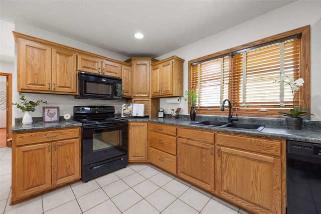 3606 Sun Valley Drive NE, North Liberty, IA 52317