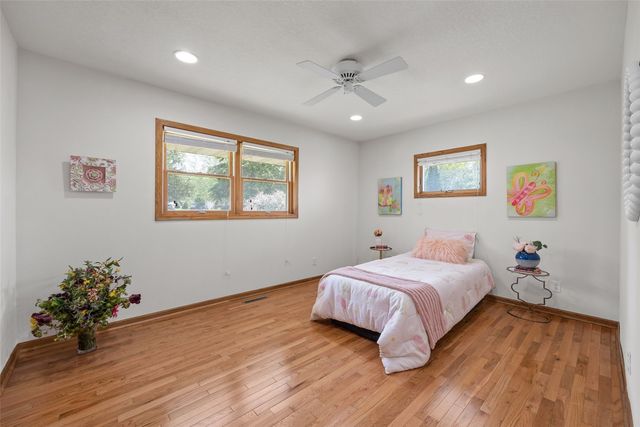 3606 Sun Valley Drive NE, North Liberty, IA 52317