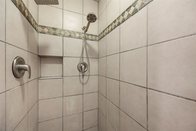 3606 Sun Valley Drive NE, North Liberty, IA 52317