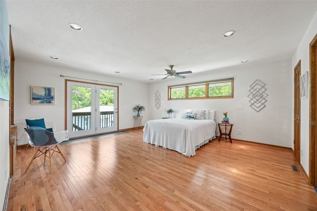 3606 Sun Valley Drive NE, North Liberty, IA 52317