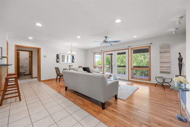 3606 Sun Valley Drive NE, North Liberty, IA 52317