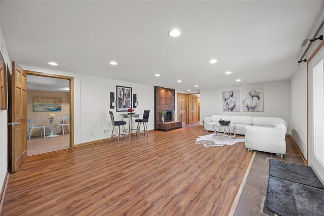 3606 Sun Valley Drive NE, North Liberty, IA 52317