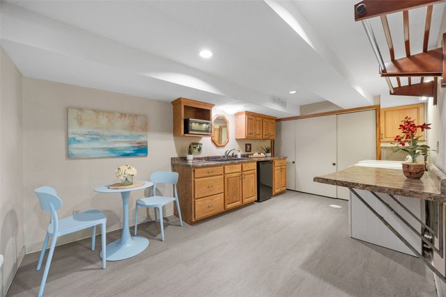 3606 Sun Valley Drive NE, North Liberty, IA 52317