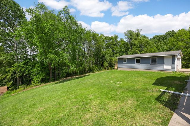 3606 Sun Valley Drive NE, North Liberty, IA 52317