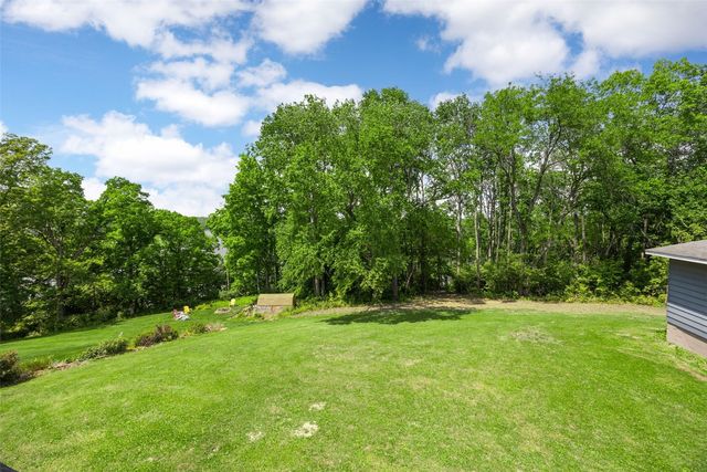 3606 Sun Valley Drive NE, North Liberty, IA 52317