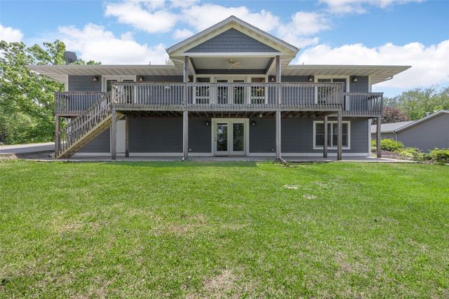 3606 Sun Valley Drive NE, North Liberty, IA 52317