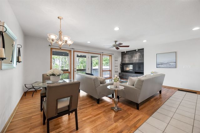 3606 Sun Valley Drive NE, North Liberty, IA 52317