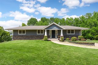 3606 Sun Valley Drive NE, North Liberty, IA 52317