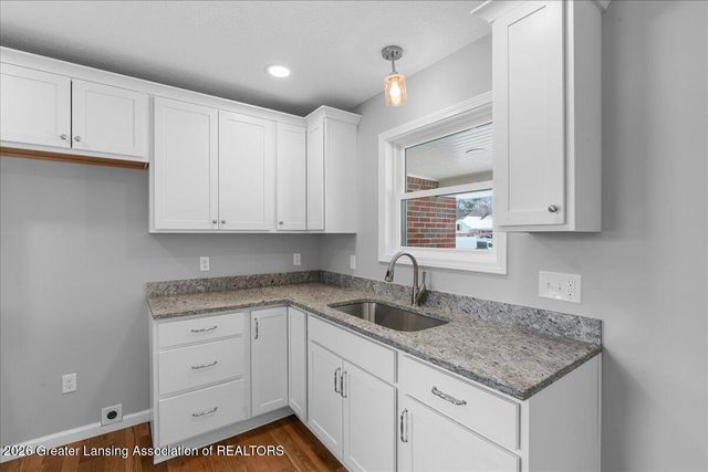 1501 Shubel Avenue, Lansing, MI 48910