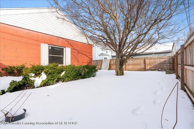 1501 Shubel Avenue, Lansing, MI 48910