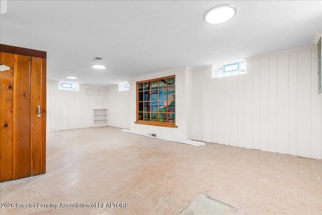 1501 Shubel Avenue, Lansing, MI 48910