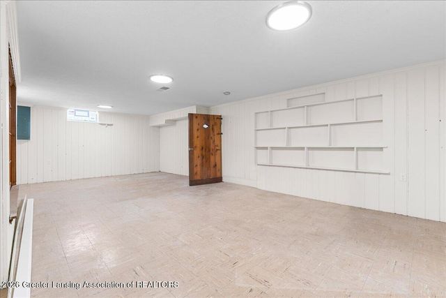 1501 Shubel Avenue, Lansing, MI 48910