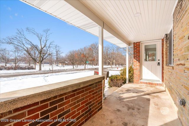 1501 Shubel Avenue, Lansing, MI 48910