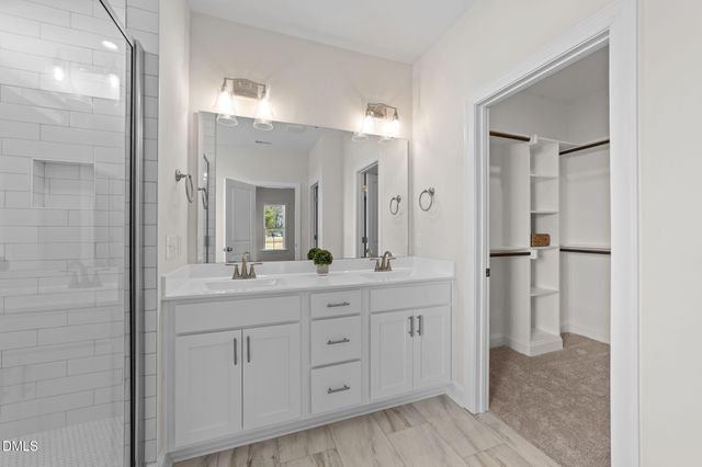 1039 N Lincoln Street, Benson, NC 27504