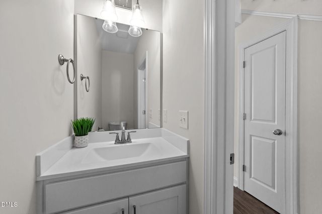 1039 N Lincoln Street, Benson, NC 27504