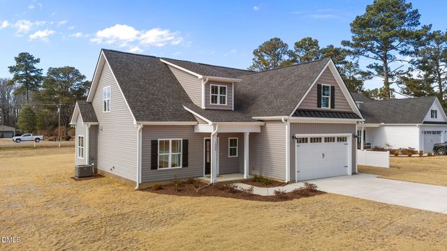 1039 N Lincoln Street, Benson, NC 27504