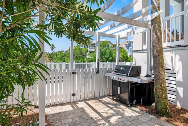 3590 Waverly Circle, Destin, FL 32541