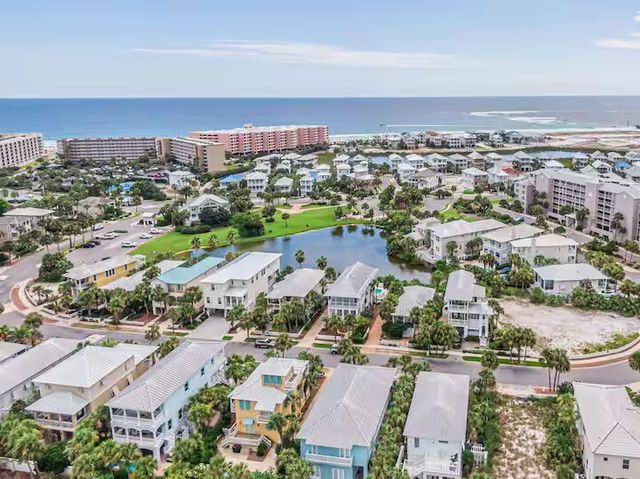 3590 Waverly Circle, Destin, FL 32541