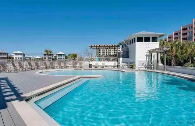 3590 Waverly Circle, Destin, FL 32541