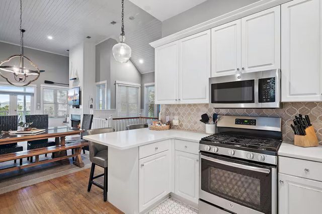 3590 Waverly Circle, Destin, FL 32541