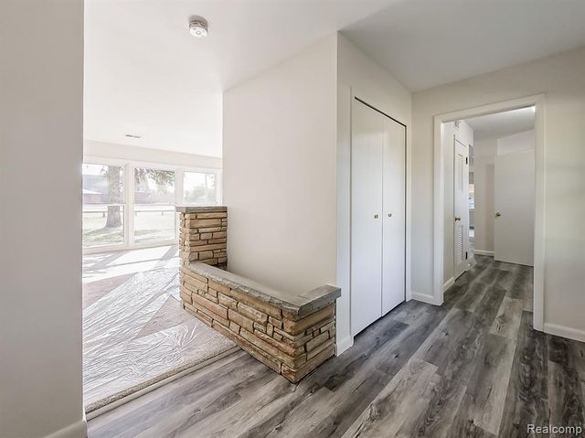 20862 Kenwood Street, Farmington Hills, MI 48336