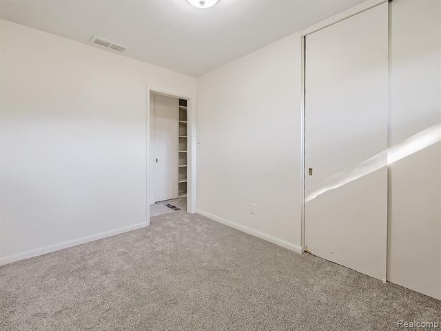 20862 Kenwood Street, Farmington Hills, MI 48336