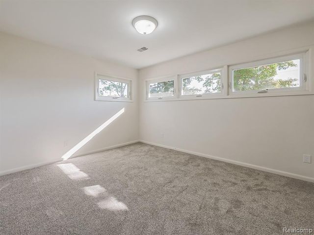 20862 Kenwood Street, Farmington Hills, MI 48336