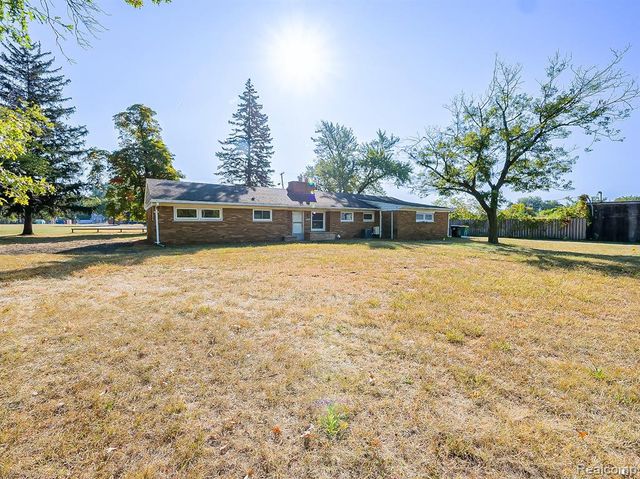 20862 Kenwood Street, Farmington Hills, MI 48336