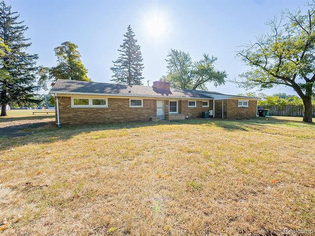 20862 Kenwood Street, Farmington Hills, MI 48336