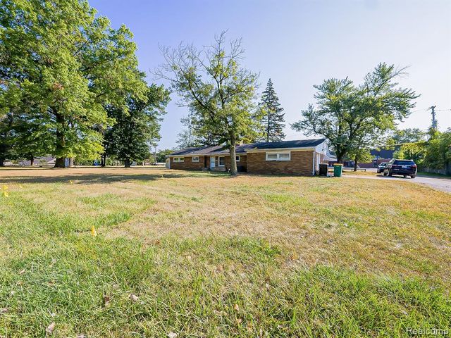 20862 Kenwood Street, Farmington Hills, MI 48336