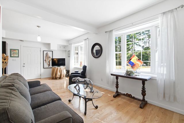 150 Wallace Road, Bedford, NH 03110