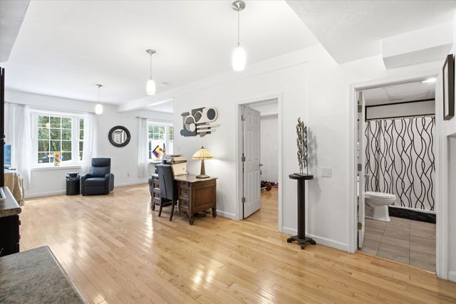 150 Wallace Road, Bedford, NH 03110