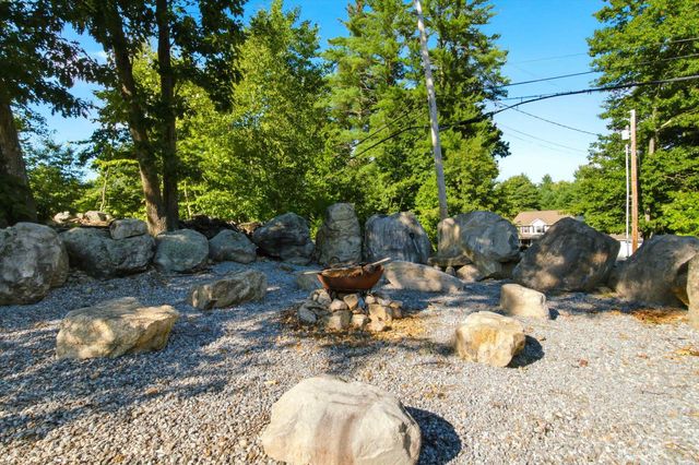 150 Wallace Road, Bedford, NH 03110