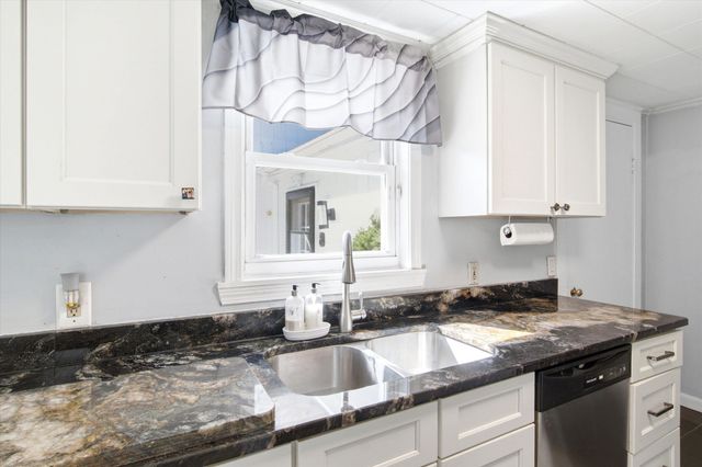 150 Wallace Road, Bedford, NH 03110