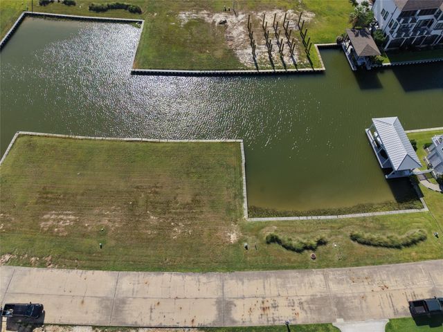14 Saddlebunch, Hitchcock, TX 77563