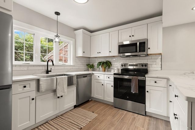 129 A-B Maple Ave, Shrewsbury, MA 01545