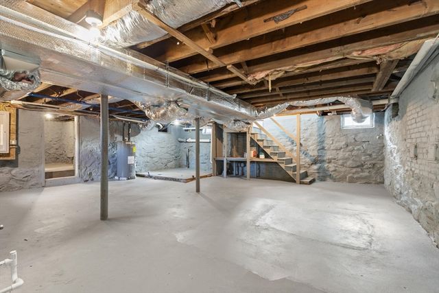 129 A-B Maple Ave, Shrewsbury, MA 01545