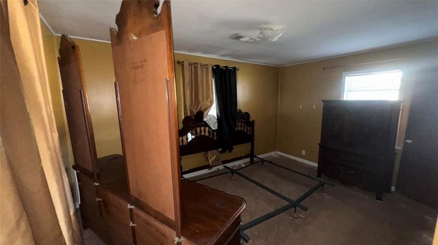 1913 Lincoln Drive, Orange, TX 77630