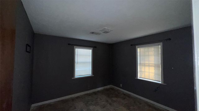 1913 Lincoln Drive, Orange, TX 77630