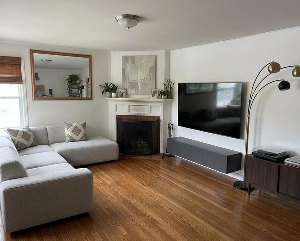 W 38th Avenue, San Mateo, CA 94403