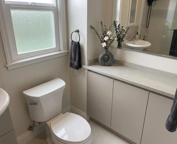 W 38th Avenue, San Mateo, CA 94403