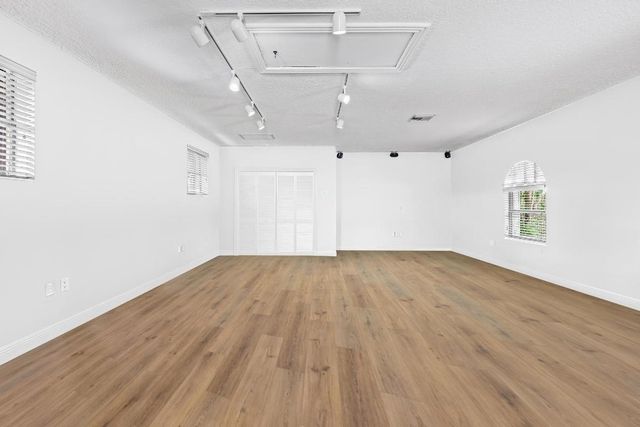 18907 SE Loxahatchee River Road, Jupiter, FL 33458