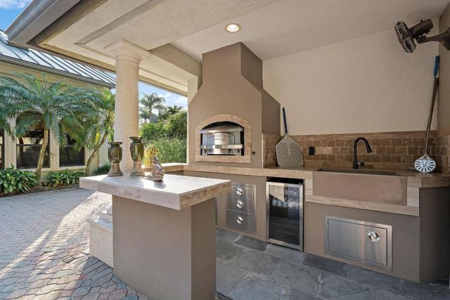 18907 SE Loxahatchee River Road, Jupiter, FL 33458