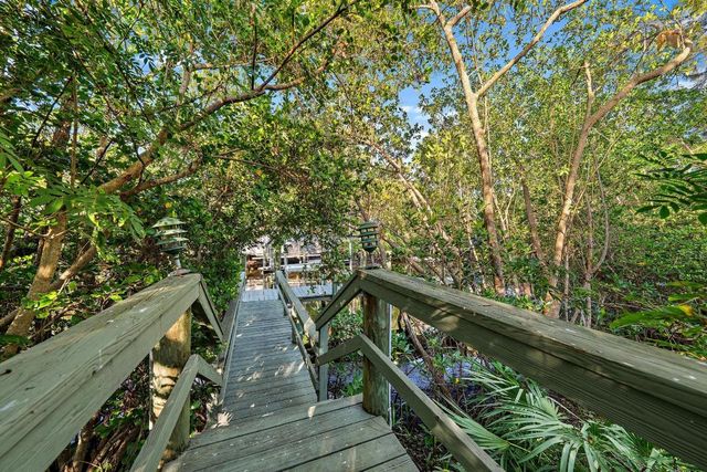 18907 SE Loxahatchee River Road, Jupiter, FL 33458