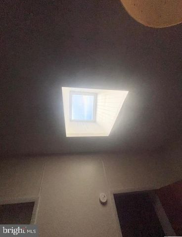 102 S HICKORY ST, Mount Carmel, PA 17851