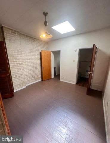 102 S HICKORY ST, Mount Carmel, PA 17851