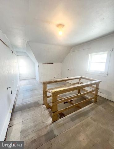 102 S HICKORY ST, Mount Carmel, PA 17851