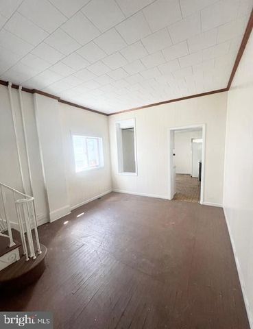 102 S HICKORY ST, Mount Carmel, PA 17851