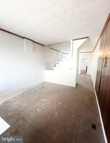 102 S HICKORY ST, Mount Carmel, PA 17851