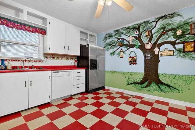 715 S Hickory Street, Nowata, OK 74048